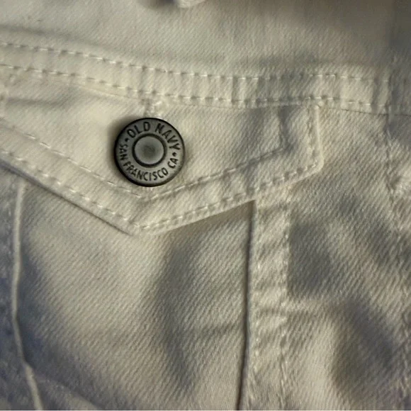 3 for 25! Old Navy‎ Kids White Jean Jacket, size XS (5T) - Picture 3 of 6